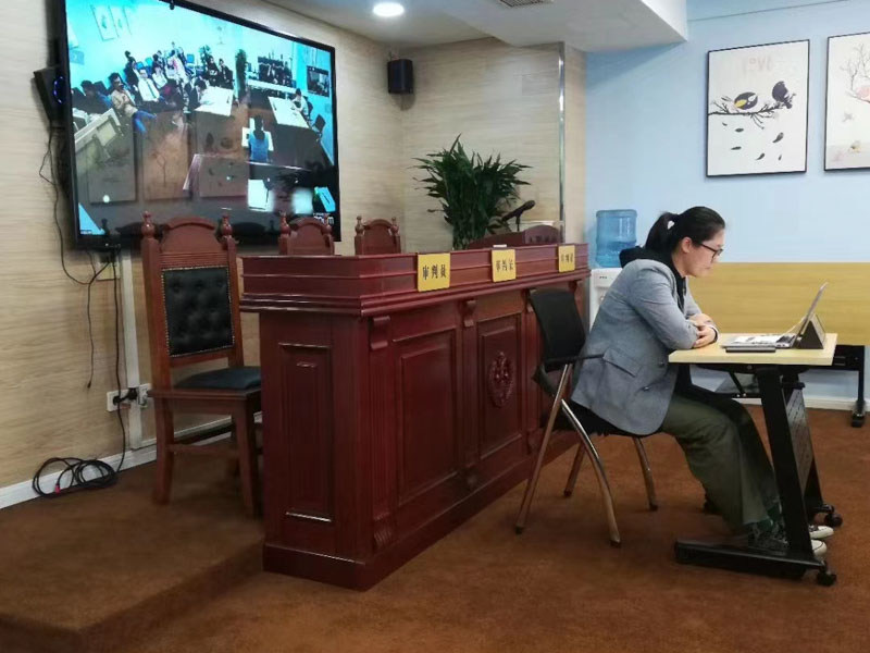 上海法律顧問:強拆時因古董楠木床還未搬出發生沖突，村民稱多人將其打傷