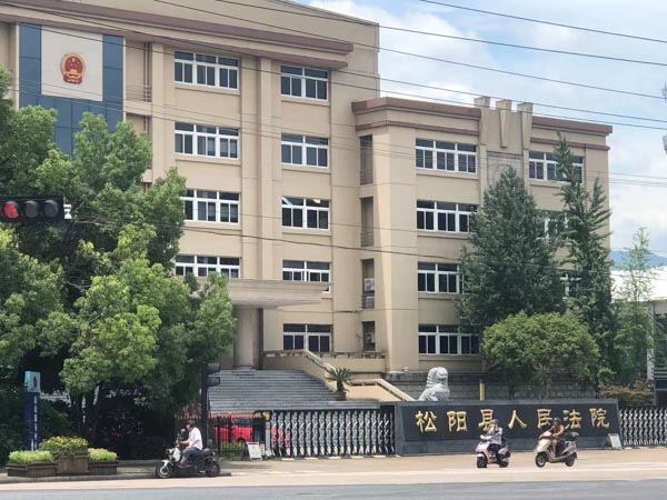 醫院員工勞動糾紛中違約條款如何適用？上海律師咨詢網告訴您