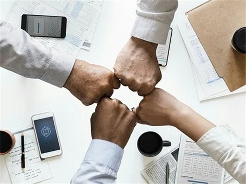 偷偷篡改同學高考志愿，只因想小施懲戒